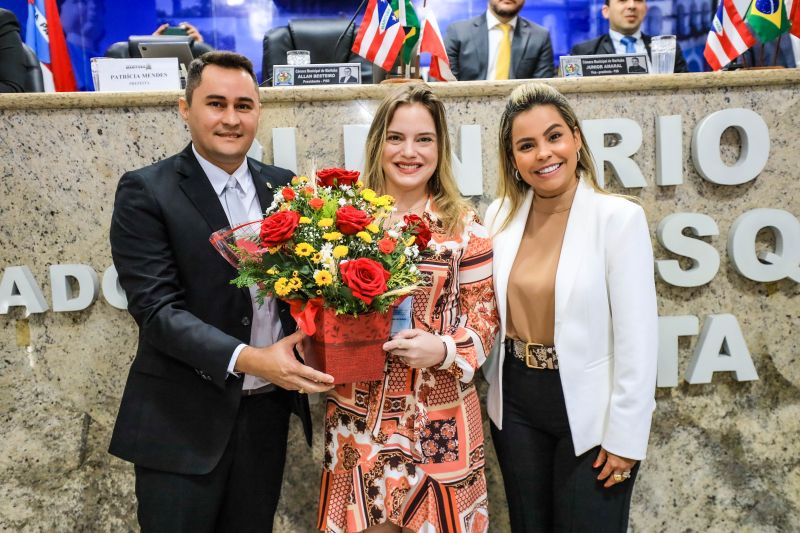 Homenagem primeira Dama, representada dela irmã Isabela lima 
 
PLENÁRIO VEREADOR LUIZ MESQUITA
DA COSTA EM
MARITUBA Fotos Marco Santos/ Ag Pará <div class='credito_fotos'>Foto: Marco Santos / Ag. Pará   |   <a href='/midias/2022/originais/15530_3cd5e855-34e9-87b7-e960-f12571bc7e3d.jpg' download><i class='fa-solid fa-download'></i> Download</a></div>