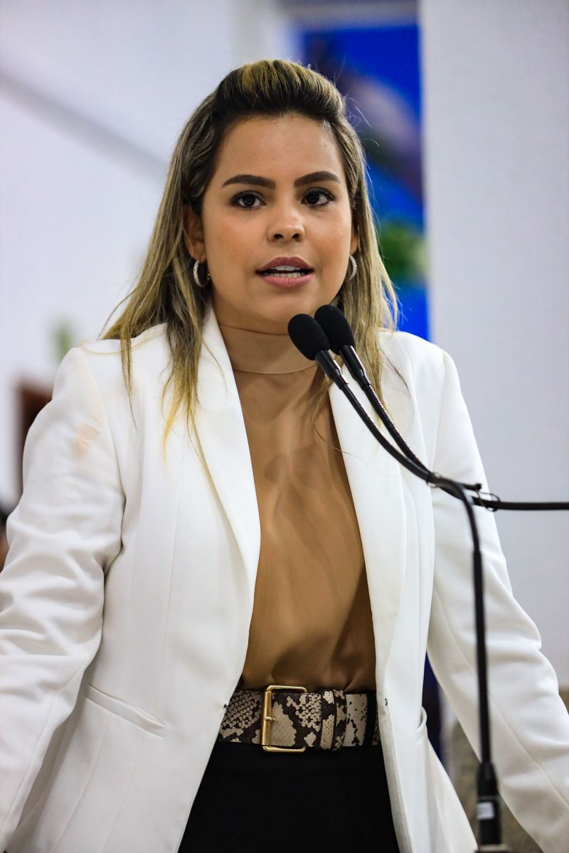 Homenagem primeira Dama, representada dela irmã Isabela lima 
 
PLENÁRIO VEREADOR LUIZ MESQUITA
DA COSTA EM
MARITUBA Fotos Marco Santos/ Ag Pará <div class='credito_fotos'>Foto: Marco Santos / Ag. Pará   |   <a href='/midias/2022/originais/15530_9def33a8-b5a2-75c3-5e5a-8f7608547468.jpg' download><i class='fa-solid fa-download'></i> Download</a></div>