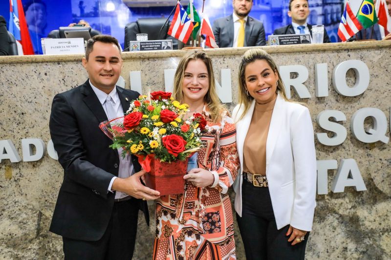 Homenagem primeira Dama, representada dela irmã Isabela lima 
 
PLENÁRIO VEREADOR LUIZ MESQUITA
DA COSTA EM
MARITUBA Fotos Marco Santos/ Ag Pará <div class='credito_fotos'>Foto: Marco Santos / Ag. Pará   |   <a href='/midias/2022/originais/15530_a8c8cff7-73dc-b284-2afa-0131fcdaba06.jpg' download><i class='fa-solid fa-download'></i> Download</a></div>