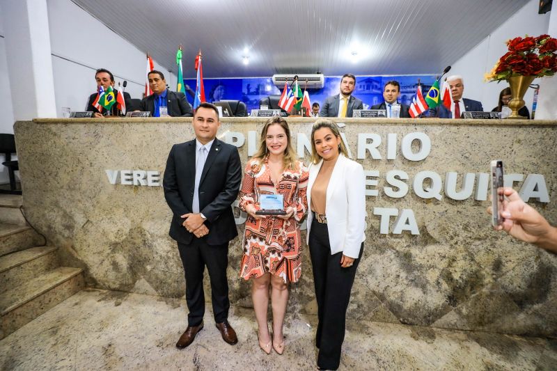 Homenagem primeira Dama, representada dela irmã Isabela lima 
 
PLENÁRIO VEREADOR LUIZ MESQUITA
DA COSTA EM
MARITUBA Fotos Marco Santos/ Ag Pará <div class='credito_fotos'>Foto: Marco Santos / Ag. Pará   |   <a href='/midias/2022/originais/15530_f4f34651-c6a1-2c6a-dd06-5e96f0637a2a.jpg' download><i class='fa-solid fa-download'></i> Download</a></div>