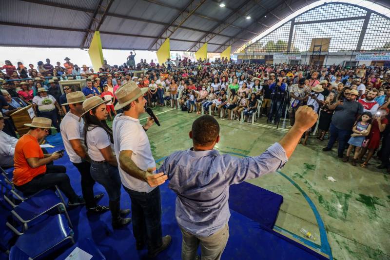 Governador Helder Barbalho assina Ordens de serviço para o município de floresta do Aragua