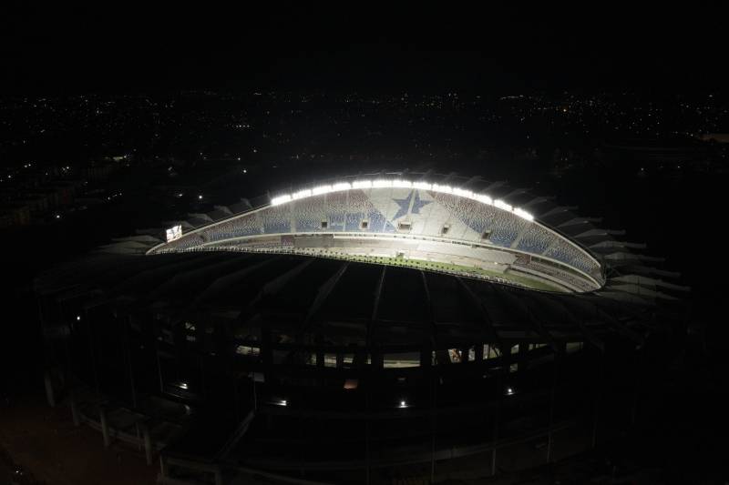 Estádio Olímpico passa por testes finais nos setores de iluminação e no placar eletrônico