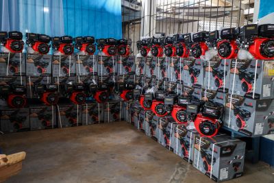 notícia: Estado entrega motores de rabetas para pescadores de Gurupá e Porto de Moz