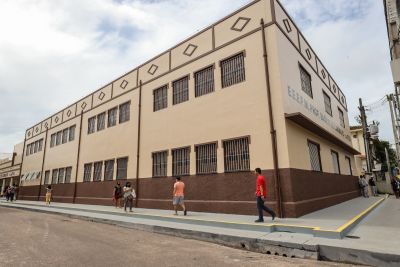 notícia: Escola Prof. Basílio de Carvalho é a 95ª reconstruída pelo Governo do Pará