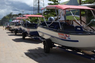 notícia: Governo do Pará fortalece ações da Adepará no Marajó com entrega de lanchas