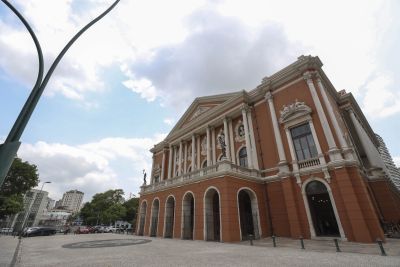 galeria: Teatro da Paz, Ruas e Túnel de Mangueiras e Basilica de Nazaré