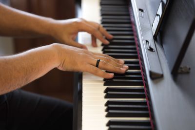 notícia: Fundação Carlos Gomes e Instituto abrem inscrições para curso livre de Musicalização