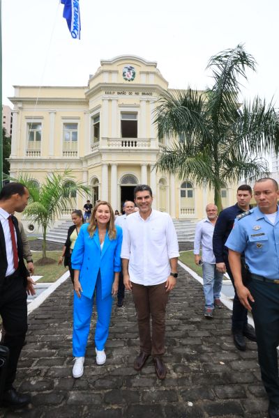 galeria: Entrega da Escola Estadual de Ensino Infantil e Fundamental Barão do Rio Branco