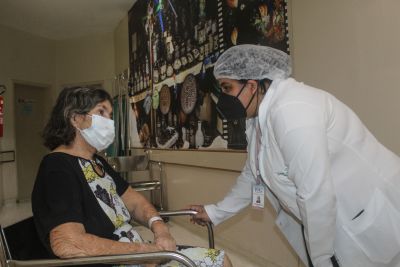 notícia: Saúde mental dos pacientes oncológicos é uma das prioridades para profissionais do Hospital Ophir Loyola