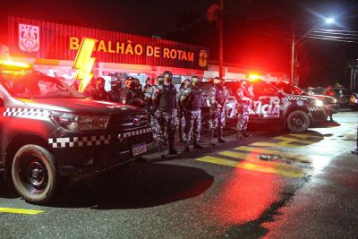 notícia: Polícia Militar envia tropas de reforço para auxiliar famílias desabrigadas em Marabá