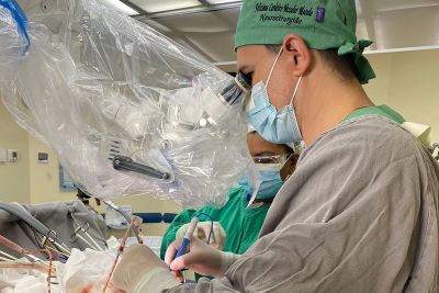 notícia: HRT avança em procedimentos neurológicos e realiza cirurgia inédita de aneurisma por microscopia