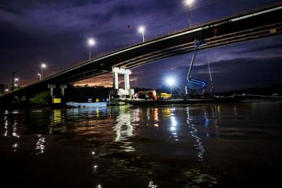 notícia: Obras avançam em horário alternativo na reconstrução da ponte de Outeiro