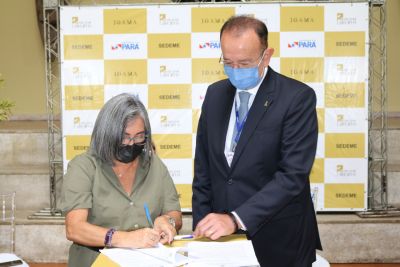 notícia: Sedeme celebra acordo de cooperação e estimula a verticalização de gemas e metais preciosos no Pará 