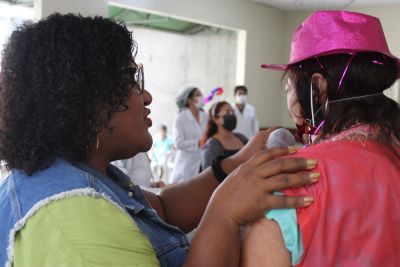 notícia: Hospital de Clínicas usa o Carnaval como recurso terapêutico em tratamento psiquiátrico