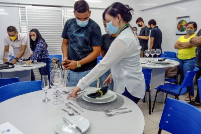 notícia: Sedeme promove curso de Garçom e Garçonete, em Belém, no âmbito do programa TerPaz