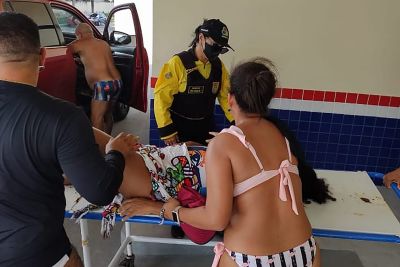 notícia: Equipe do Detran presta socorro a banhista com mal súbito na praia do Atalaia 