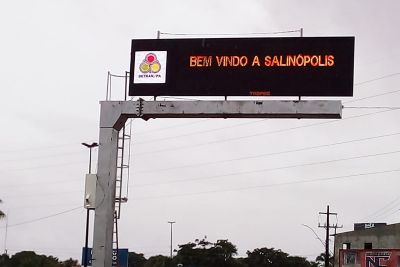 notícia: Detran instala painel de sinalização eletrônica em Salinópolis