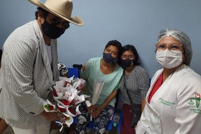 notícia: Hospital Ophir Loyola celebra ‘Dia Internacional da Mulher’ com música e acolhimento