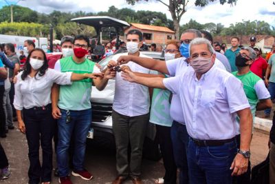 notícia: Em Igarapé-Açu, Emater entrega veículo e celebra cooperação técnica com o município