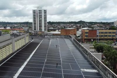 notícia: Órgãos estaduais investem em energia solar e reduzem gastos