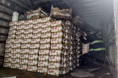 notícia: Sefa apreende carga com mais de 30.000 cervejas e outras bebidas em Dom Eliseu 