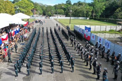 notícia: Em cerimônia especial, mais de 160 cadetes da PM recebem Espadim "Coronel Fontoura"