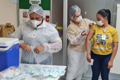 notícia: Profissionais do Oncológico Infantil recebem quarta dose da vacina contra Covid-19