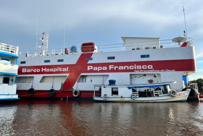 notícia: Barco Hospital Papa Francisco leva mais de 5 mil serviços de saúde para o Baixo Amazonas