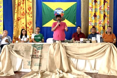 notícia: Estado e Companhia Têxtil reforçam a importância da retomada do cultivo de malva e juta em Alenquer