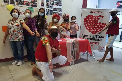 notícia: Ophir Loyola presta homenagens a servidores no Dia Mundial do Doador de Sangue