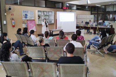 notícia: Hospital Metropolitano promove ação de prevenção e combate ao câncer de mama