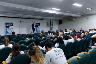 notícia: Governo apoia 57º Congresso da Sociedade Brasileira de Medicina Tropical