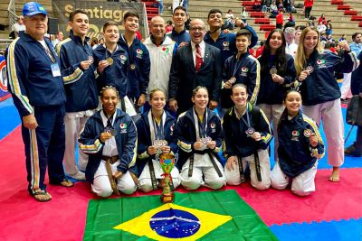 Los atletas de kárate cuentan con el apoyo de Seel y ganan un torneo internacional en Santiago de Chile