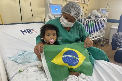 notícia: Crianças atendidas no Hospital Regional do Tapajós se juntam à torcida canarinho