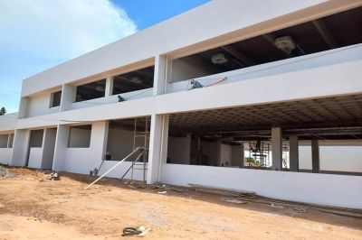 notícia: Obras de construção do Centro de Convenções Sebastião Tapajós seguem em andamento