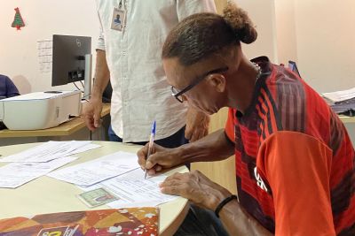 notícia: Seaster entrega benefício eventual para famílias atingidas por sinistros em Belém