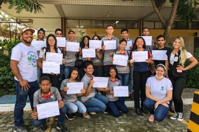 notícia: Projeto de Hortoterapia do HGT recebe visita de alunos de curso em Agronegócio