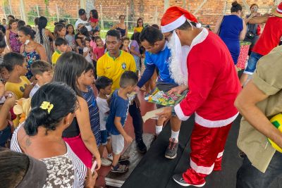 notícia: Crianças do Bengui participam de programação natalina na UsiPaz Padre Bruno Sechi