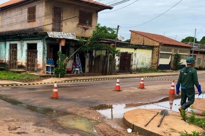 notícia: Companhia de Saneamento do Pará realiza mutirão de limpeza de esgotos em Santarém