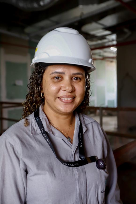 Mulheres à obra: cresce a presença feminina na construção civil -  SECONCI-RIO