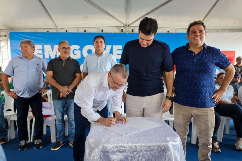 Autoridades diversas como o titular da CPH, Abraão Benassuly, o parlamentar José Priante e o prefeito de Belém Edmilson Rodrigues marcar presença na solenidade 