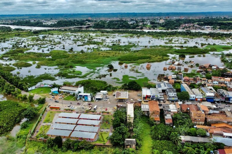 O nível dos rios Tocantins e Itacaiúnas subiu, inundando bairros e desalojando famílias 