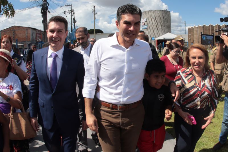 G[PGovernador Helder com Ministros Jader Filho e Flávio Dino/USINA DA PAZ NA CABANAGEM <div class='credito_fotos'>Foto: Marco Santos / Ag. Pará   |   <a href='/midias/2023/originais/16477_8960aeb5-8bce-587c-7e8c-9a6072b8c0aa.jpg' download><i class='fa-solid fa-download'></i> Download</a></div>