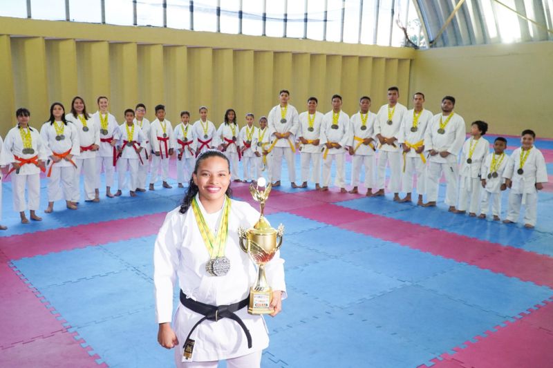 Atletas da Usina da Paz do Icuí-Guajará, em Ananindeua, conquistam 66 medalhas em Campeonato Brasileiro de Artes Marciais
 <div class='credito_fotos'>Foto: Paulo Cezar / Ag. Pará   |   <a href='/midias/2023/originais/17094_83d4fe50-a934-6593-10a8-d7349294c78d.jpg' download><i class='fa-solid fa-download'></i> Download</a></div>