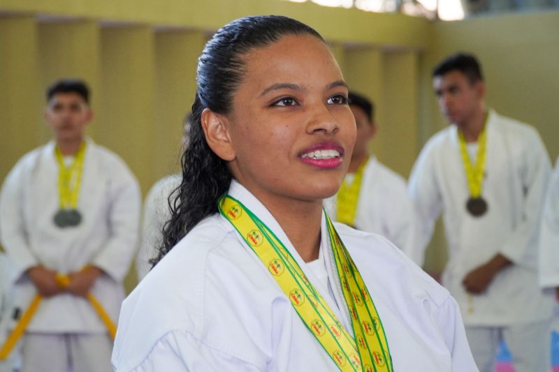 Atletas da Usina da Paz do Icuí-Guajará, em Ananindeua, conquistam 66 medalhas em Campeonato Brasileiro de Artes Marciais
 <div class='credito_fotos'>Foto: Paulo Cezar / Ag. Pará   |   <a href='/midias/2023/originais/17094_e8312b53-cd24-811f-7468-f2b7d2dc49ef.jpg' download><i class='fa-solid fa-download'></i> Download</a></div>