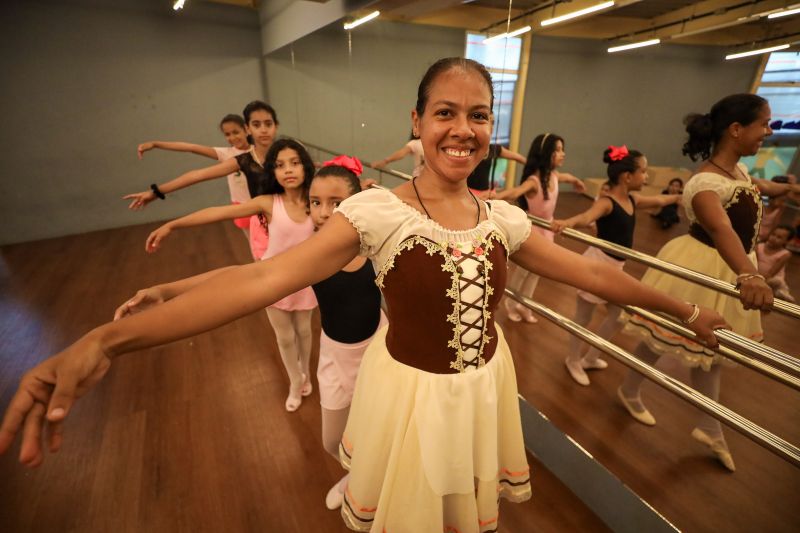 Natália Larissa - Professora de ballet <div class='credito_fotos'>Foto: Marcelo Lelis / Ag. Pará   |   <a href='/midias/2023/originais/17650_c52ad1f6-85a9-3a71-c711-41f7b0c79b4c.jpg' download><i class='fa-solid fa-download'></i> Download</a></div>