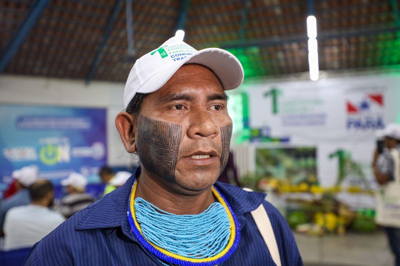 Pat-ire Kayapó - indígena e representante do território indígena las casas <div class='credito_fotos'>Foto: Marcelo Lelis / Ag. Pará   |   <a href='/midias/2023/originais/17683_8371d042-b7b3-7180-5d33-26de7a02c8e8.jpg' download><i class='fa-solid fa-download'></i> Download</a></div>