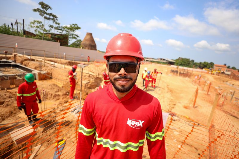 Marcelo da Silva - Operário da obra - Bairro Laranjeira <div class='credito_fotos'>Foto: Marcelo Lelis / Ag. Pará   |   <a href='/midias/2023/originais/17706_2a1a59fc-4eb3-ce3b-20d0-8c095ab42617.jpg' download><i class='fa-solid fa-download'></i> Download</a></div>