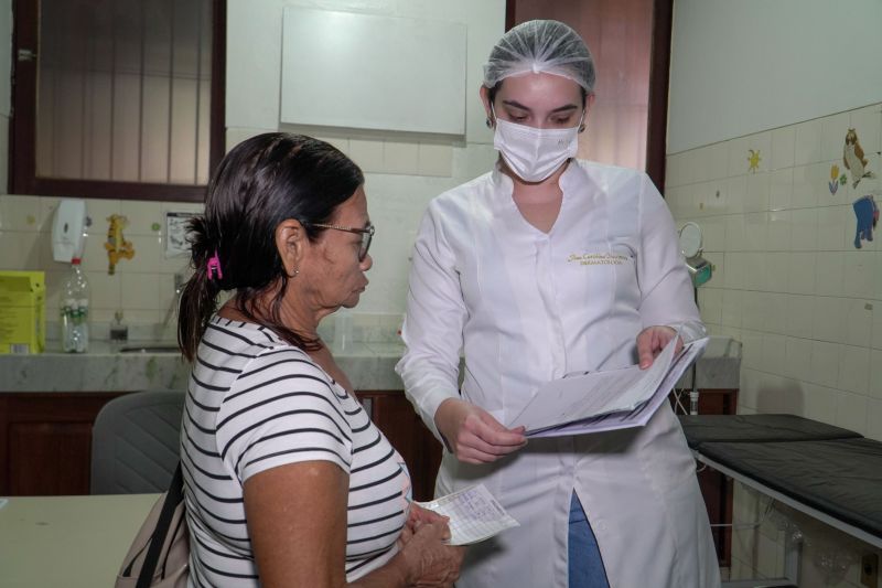 Data: 12/12/2023 
Marcelo Souza
Pauta: Dezembro Laranja UEPA
Local:  CCBS - UEPA, Belém-PA .
-Fotos:Marcelo Souza / agpará
- Renata Okajima, médica dermatologista da CCBS/ UEPA
- Anita Abreu, aposentada e esposa do  Sr. Antônio Abreu, 82 
- José Junior, contador <div class='credito_fotos'>Foto: Marcelo Souza /Ag.Pará   |   <a href='/midias/2023/originais/17876_0a2c6759-0e64-732f-aa02-42c12b9e6d8e.jpg' download><i class='fa-solid fa-download'></i> Download</a></div>