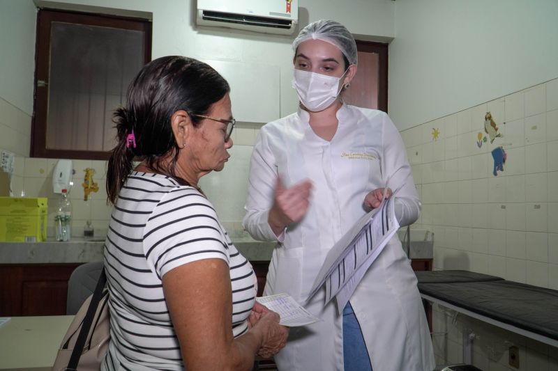 Data: 12/12/2023 
Marcelo Souza
Pauta: Dezembro Laranja UEPA
Local:  CCBS - UEPA, Belém-PA .
-Fotos:Marcelo Souza / agpará
- Renata Okajima, médica dermatologista da CCBS/ UEPA
- Anita Abreu, aposentada e esposa do  Sr. Antônio Abreu, 82 
- José Junior, contador <div class='credito_fotos'>Foto: Marcelo Souza /Ag.Pará   |   <a href='/midias/2023/originais/17876_4c18be37-399e-b34d-750e-f5dfdb74bb8a.jpg' download><i class='fa-solid fa-download'></i> Download</a></div>